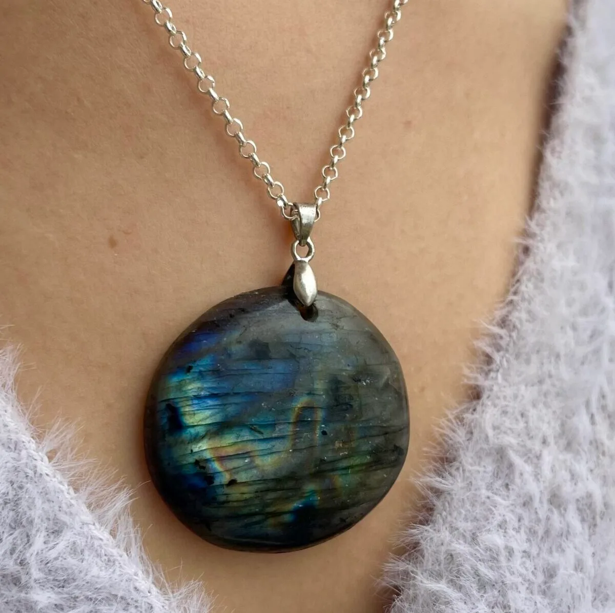 Collier en Labradorite Bleue rond
