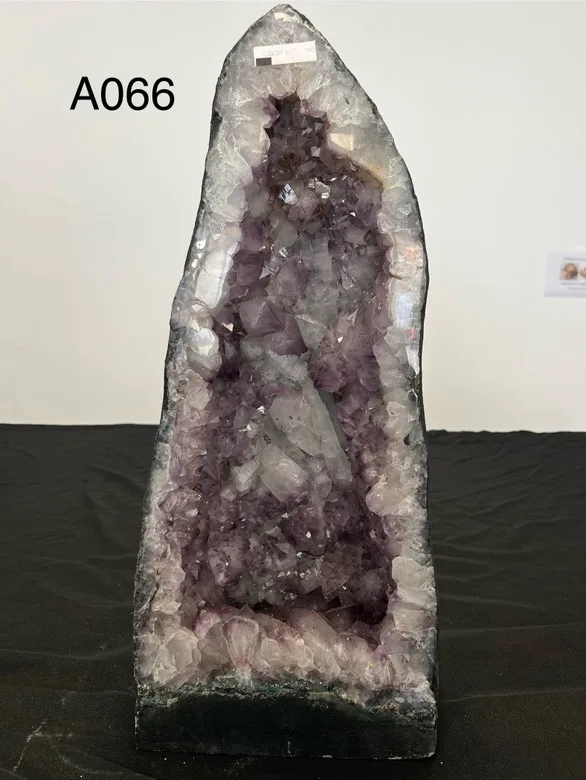 Géode d'Améthyste A066