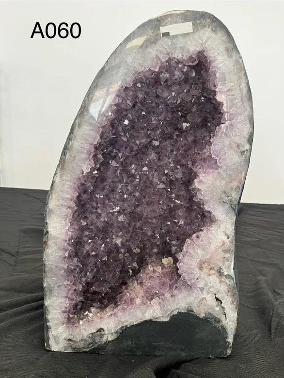 Géode d'Améthyste A060