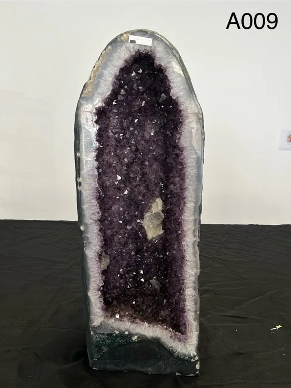 Géode D'Améthyste A009