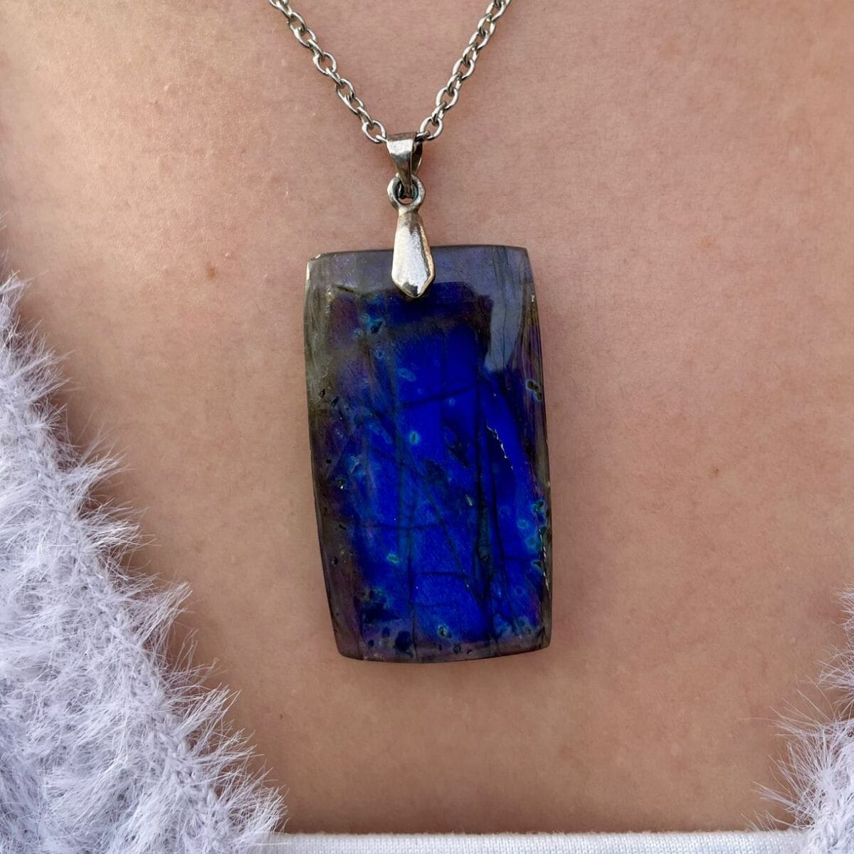 Collier rectangle en Labradorite Bleue