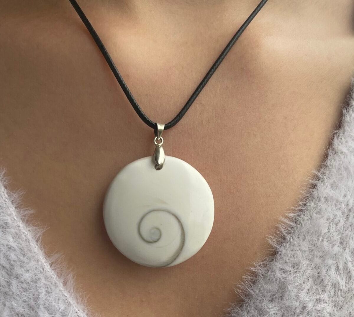 Pendentif Œil de Sainte-Lucie