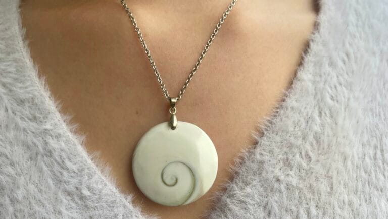 Pendentif Oeil de Sainte-Lucie