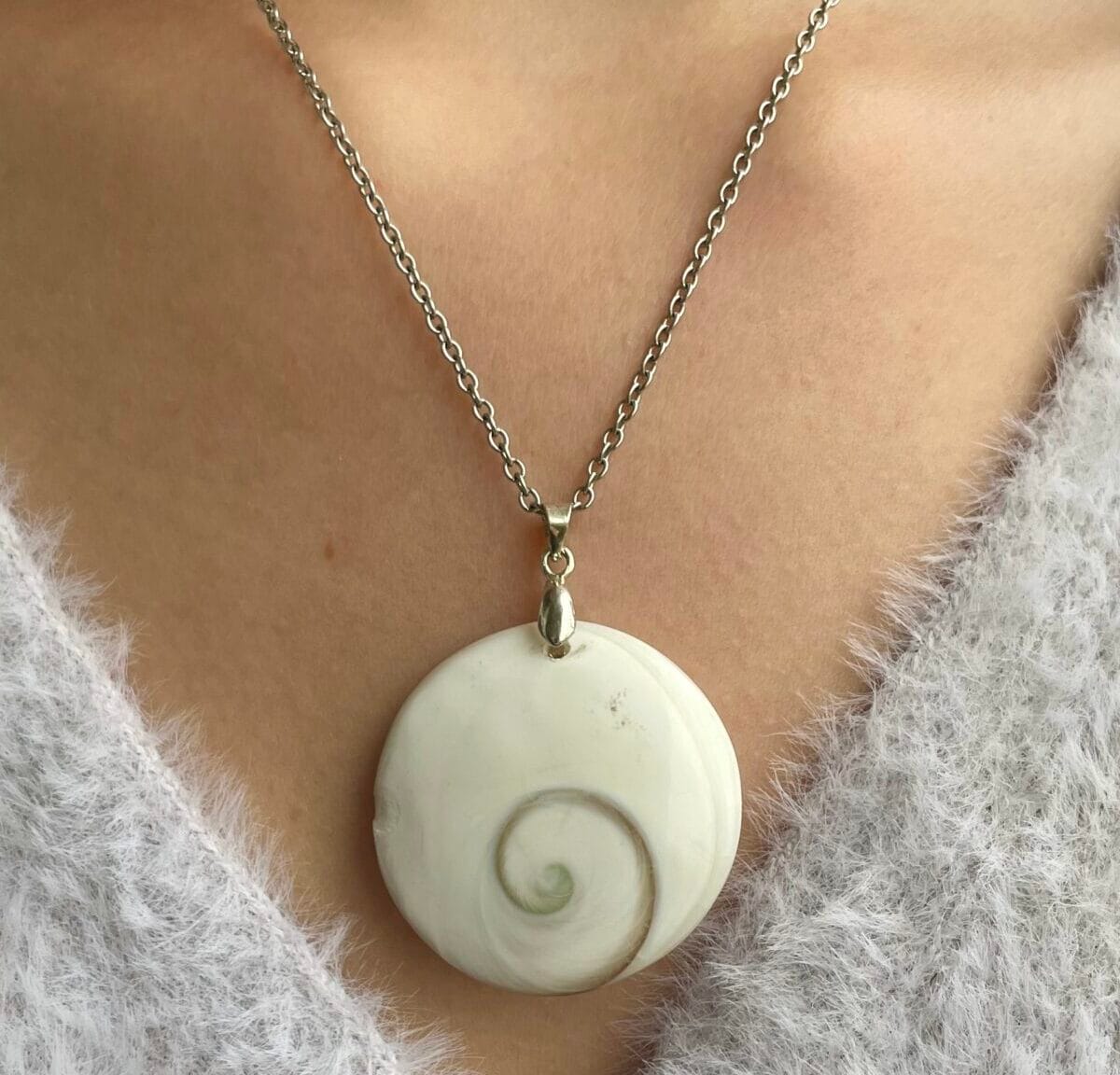 Pendentif Oeil de Sainte-Lucie