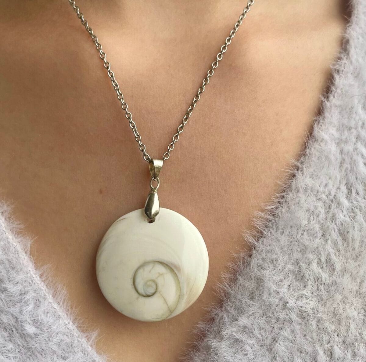 Pendentif Oeil de Sainte-Lucie