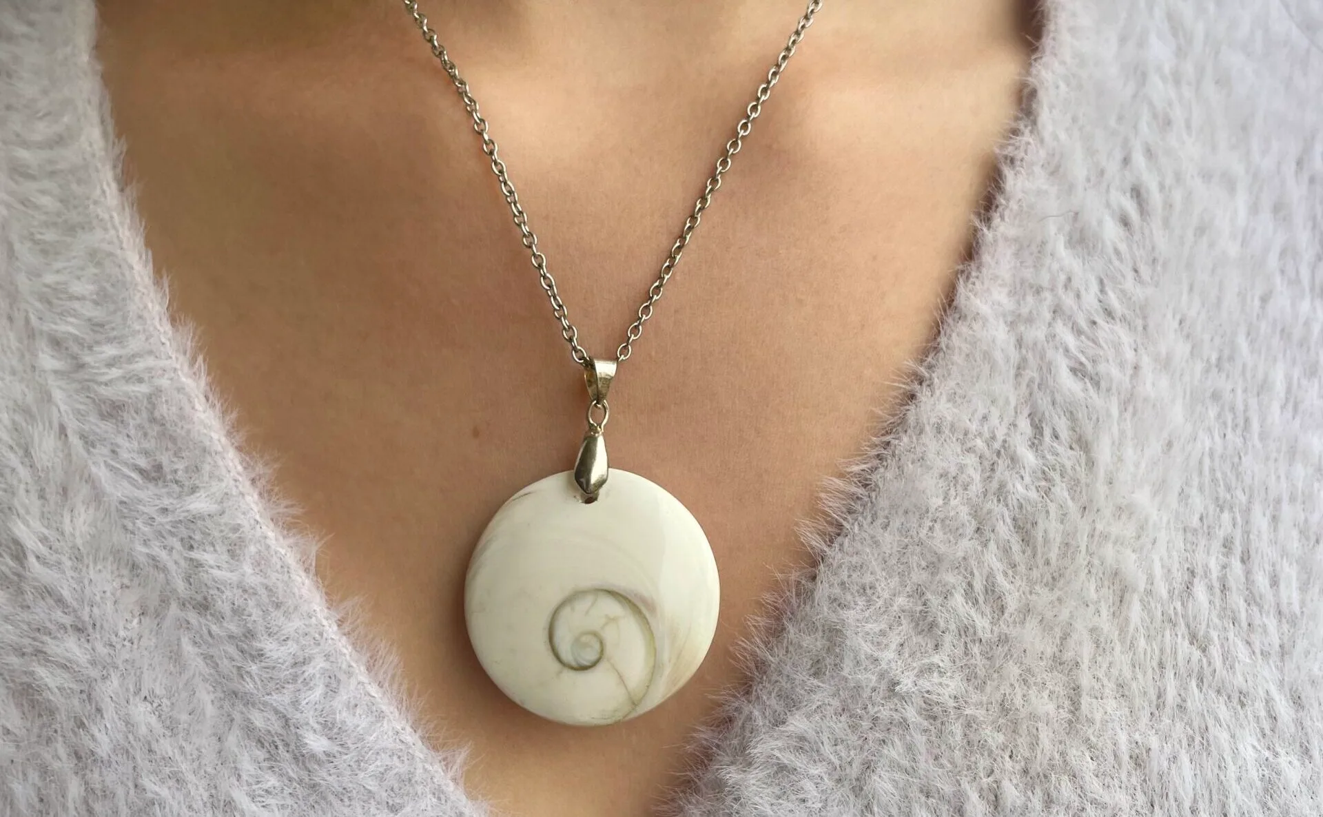 Pendentif Oeil de Sainte-Lucie