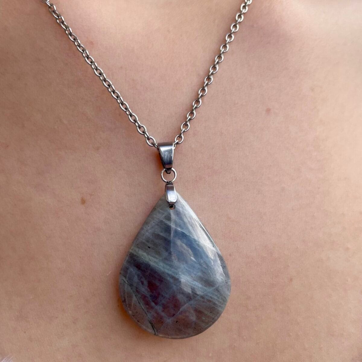 Pendentif en Labradorite (goutte)