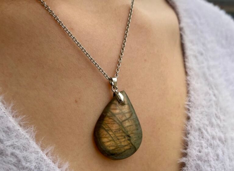 Pendentif en Labradorite (goutte)