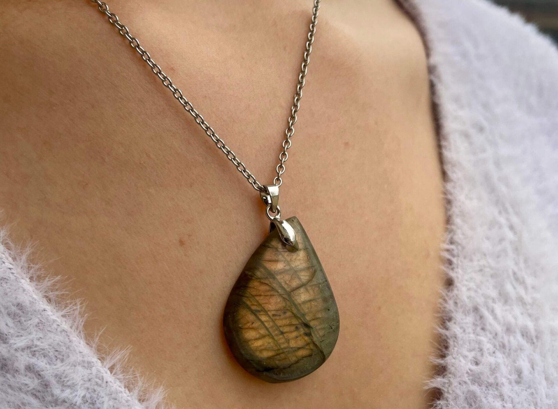 Pendentif en Labradorite (goutte)