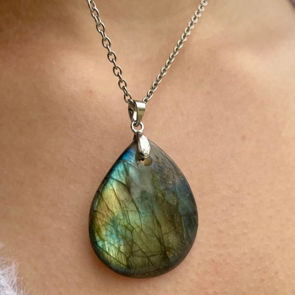 Pendentif en Labradorite (goutte)