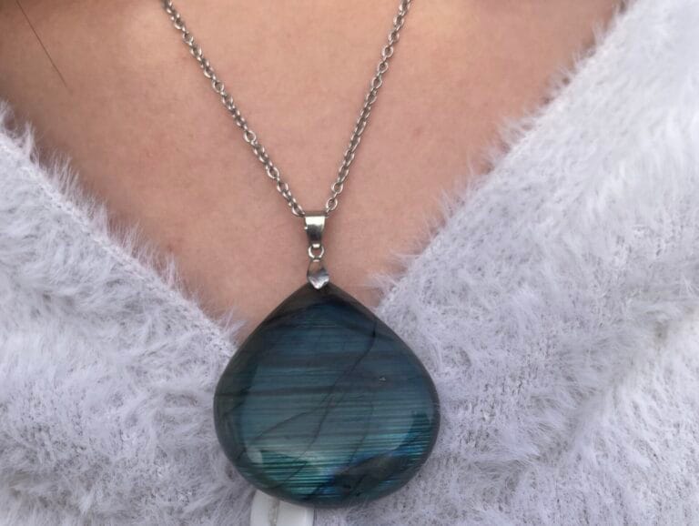 Pendentif goutte en Labradorite