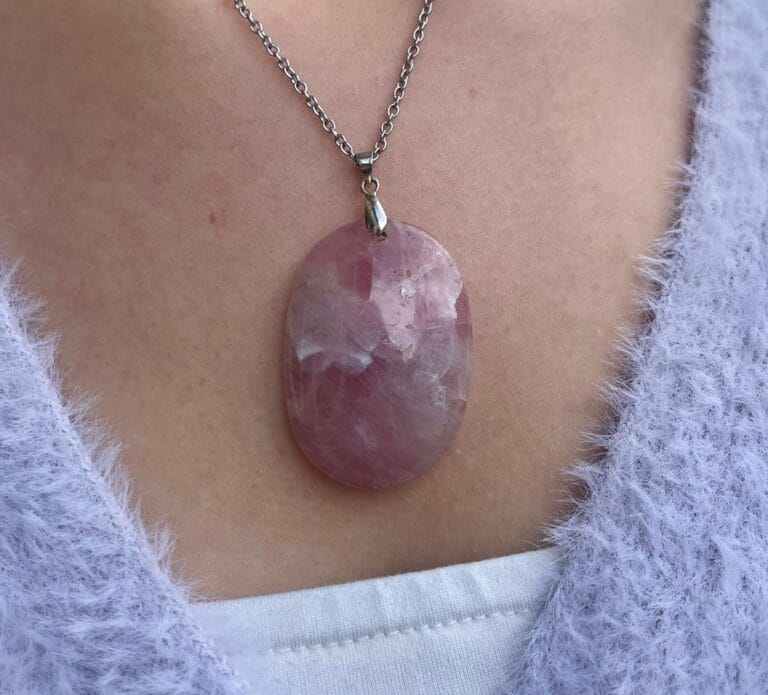 Pendentif en Quartz rose (galet)